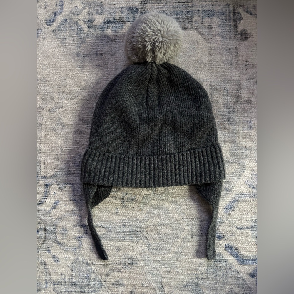 GAP Gray Knit Pom-Pom Kids Hat